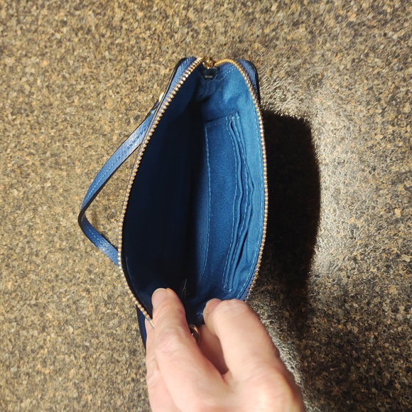 SOLD - Bundle!🔥 COACH & Banana Republic Purse & Wristlet *READ!* Final Price - Picture 4 of 13